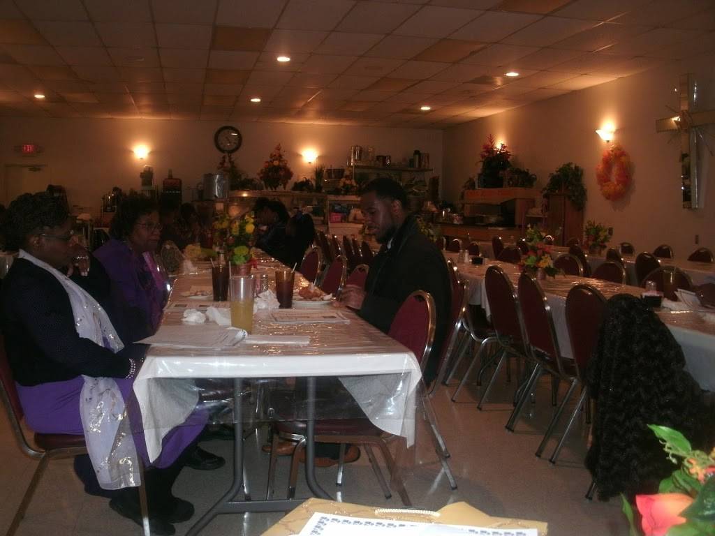 C & Es Restaurant | restaurant | 2201 W Gretna Rd, Gretna, VA 24557, USA | 4346561029 OR +1 434-656-1029