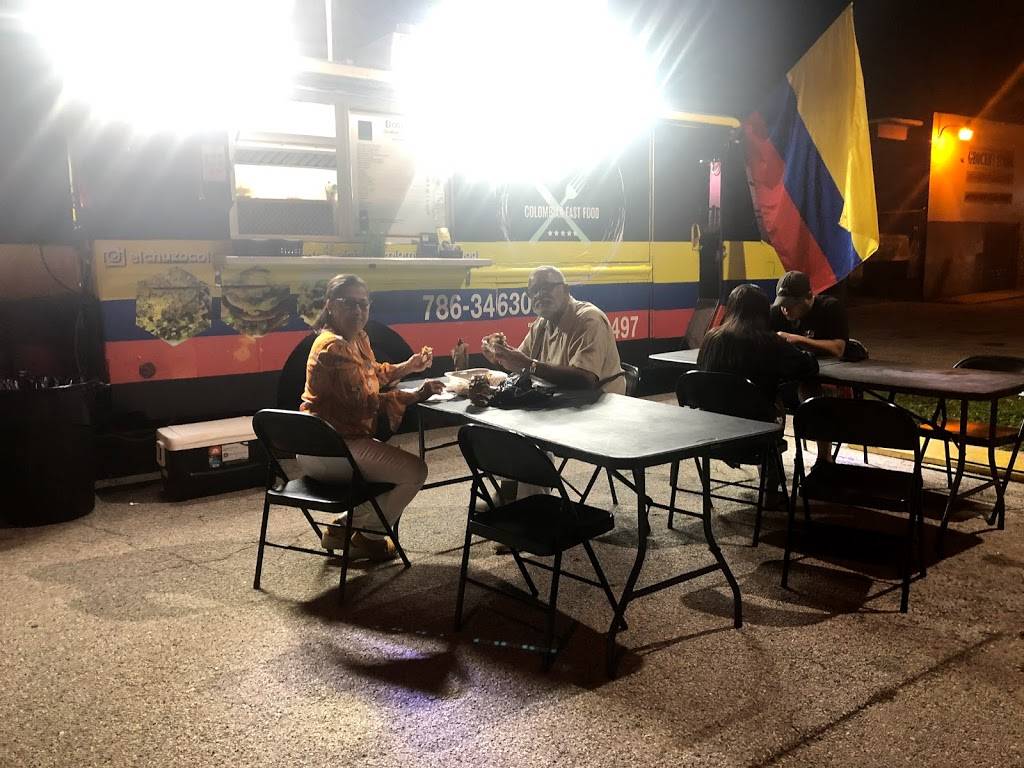 El Chuzo Colombian fast food | restaurant | 22339 SW 112th Ave, Miami, FL 33170, USA | 7863463039 OR +1 786-346-3039