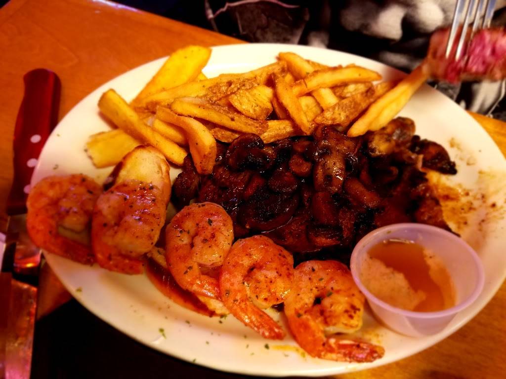 Texas Roadhouse | restaurant | 5025 Dressler Rd NW, Canton, OH 44718, USA | 3304919296 OR +1 330-491-9296