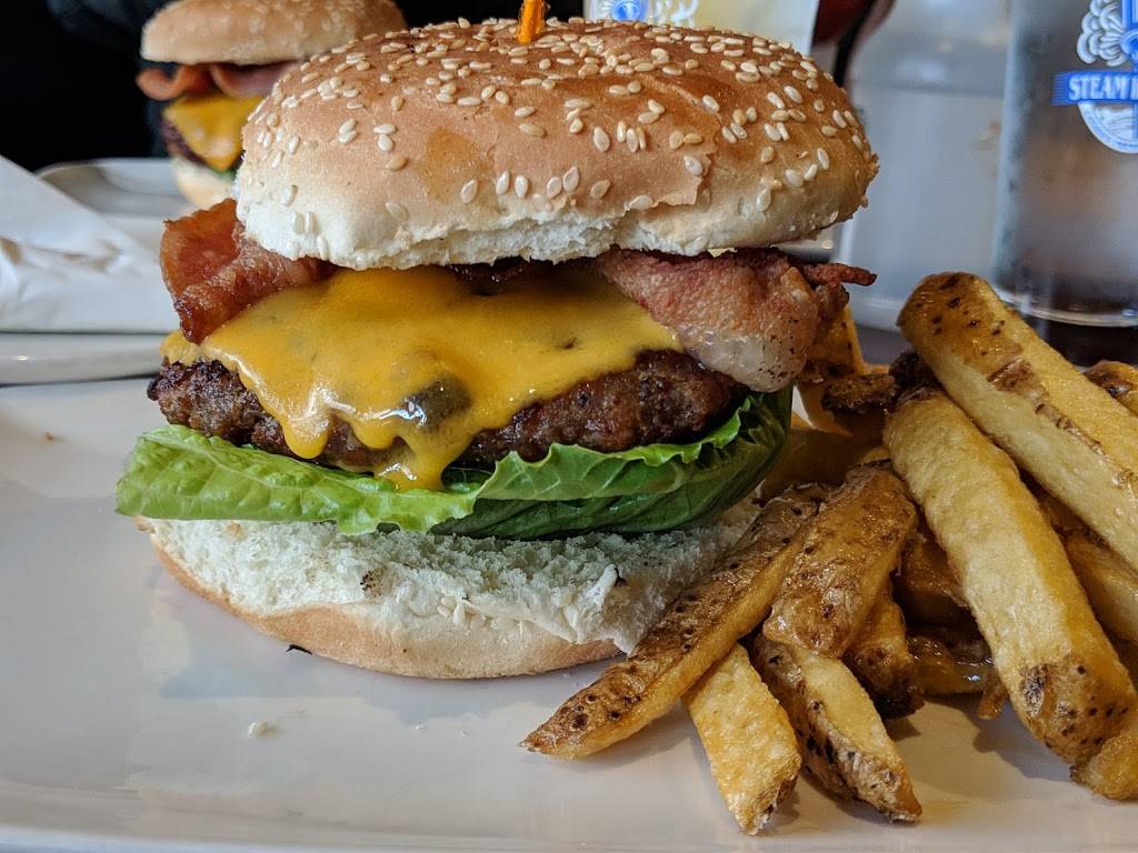 Southside Restaurant & Bar | restaurant | 6061 Hwy 7, Markham, ON L3P 3B2, Canada | 9052097694 OR +1 905-209-7694