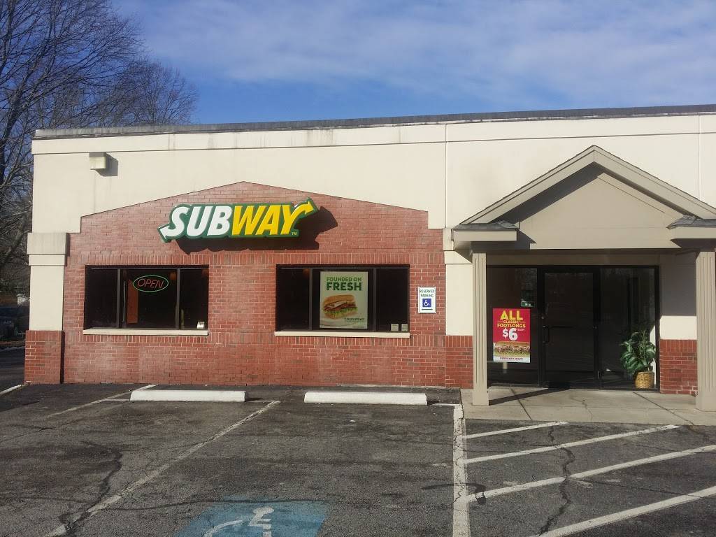 Subway | restaurant | 252 East Central Street, Franklin, MA 02038, USA | 5085203400 OR +1 508-520-3400