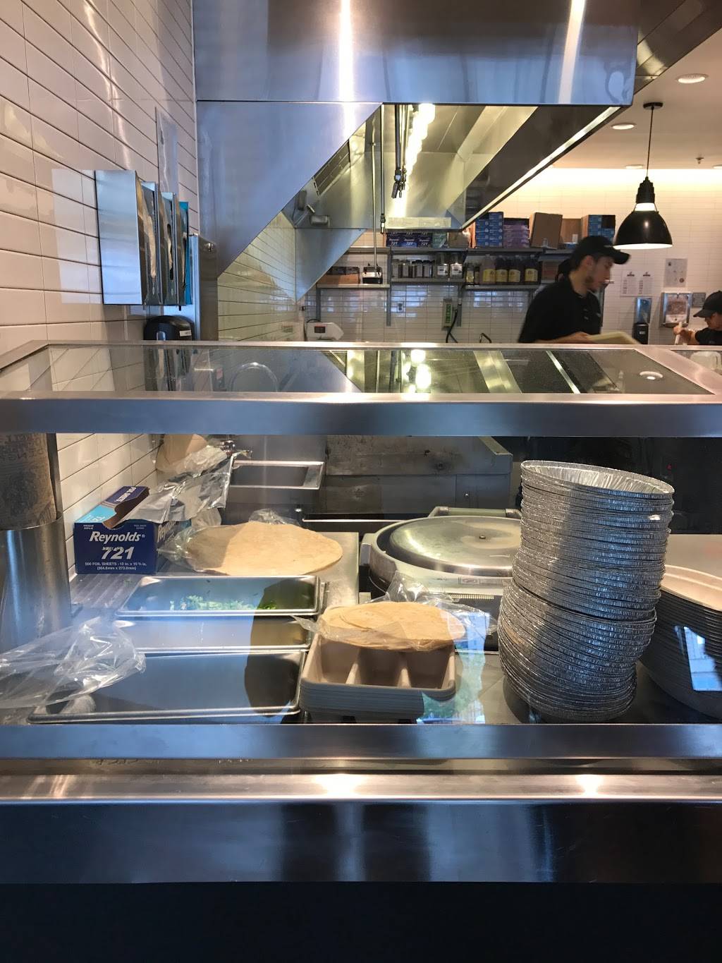 Chipotle Mexican Grill | restaurant | 3556B S Jefferson St, Falls Church, VA 22041, USA | 7033791727 OR +1 703-379-1727