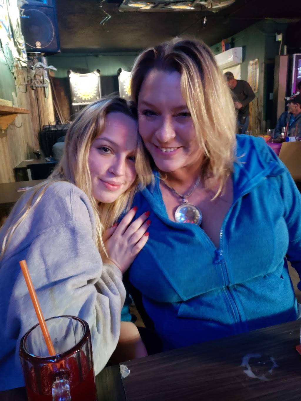 Mcgraws Neighborhood Pub | restaurant | 3321 E Lancaster Ave, Fort Worth, TX 76103, USA | 8175311459 OR +1 817-531-1459