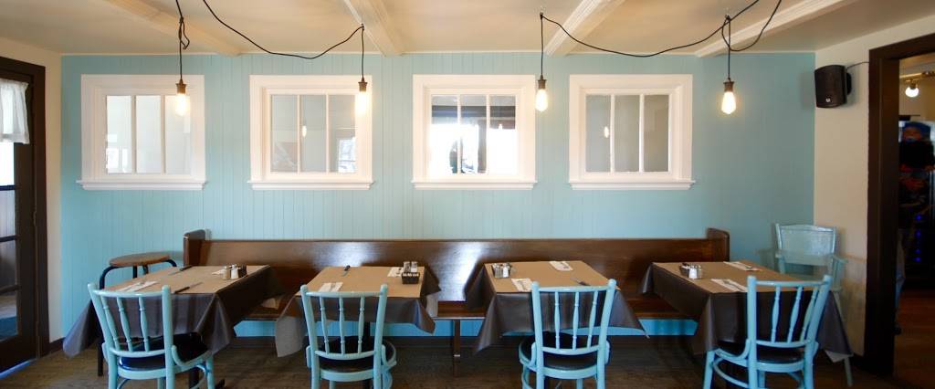 Le Bistro | restaurant | 570 Rue Notre Dame, Montebello, QC J0V 1L0, Canada | 8194236900 OR +1 819-423-6900