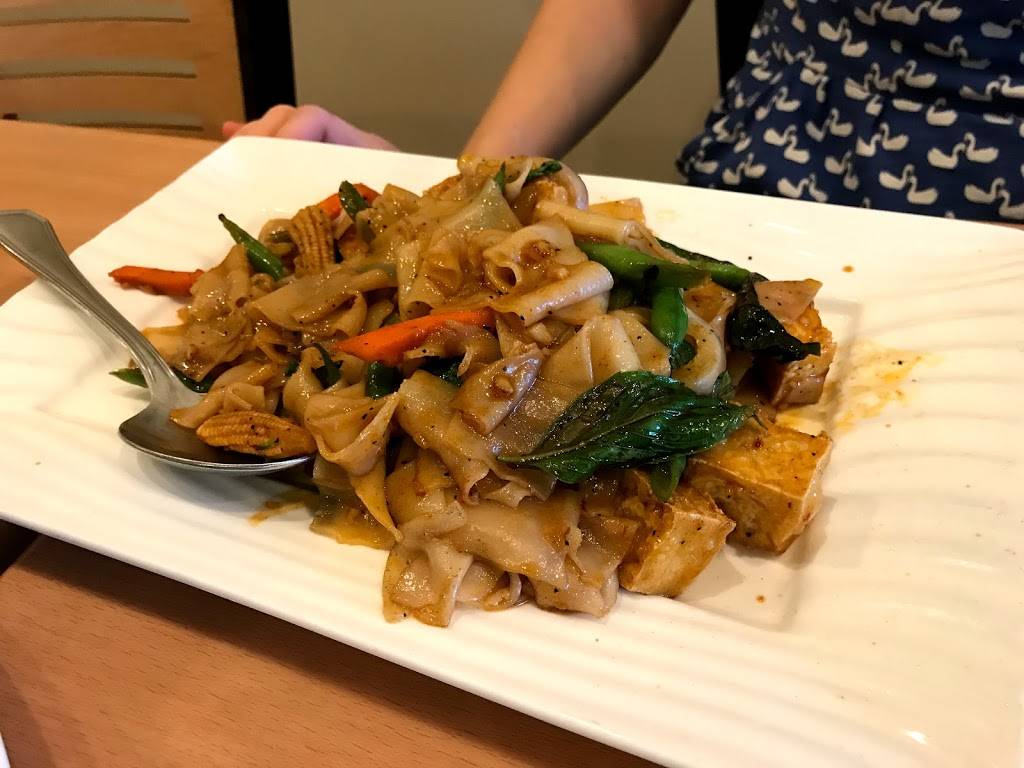 Thai Jasmine | restaurant | 29 W 10th St, Tracy, CA 95376, USA | 2098327441 OR +1 209-832-7441