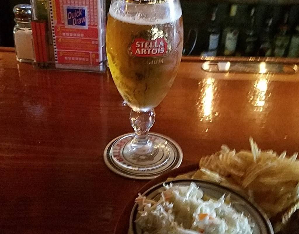 Rustic Barn Pub | restaurant | 150 Speigletown Rd, Troy, NY 12182, USA | 5182355858 OR +1 518-235-5858