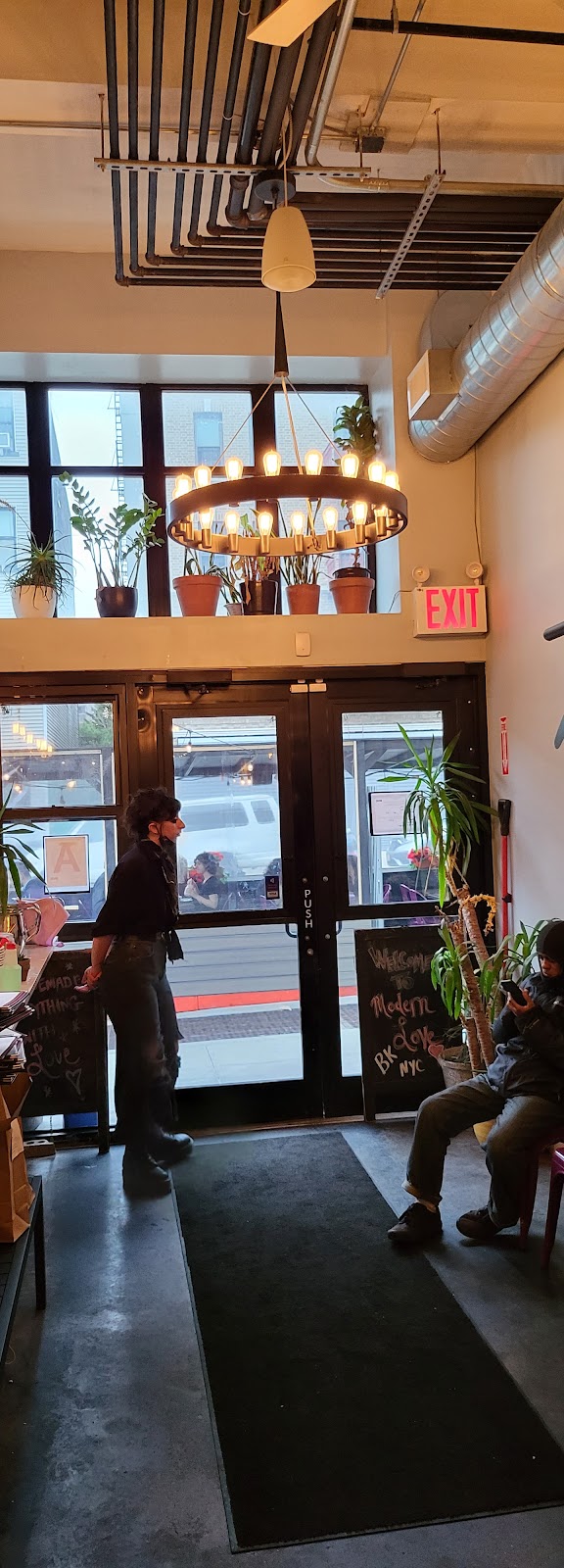 Modern Love | restaurant | 317 Union Ave, Brooklyn, NY 11211, USA | 9292980626 OR +1 929-298-0626