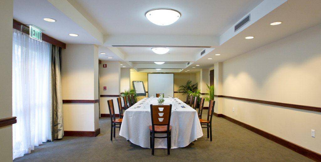 The Mutiny Hotel | restaurant | 2951 S Bayshore Dr, Miami, FL 33133, USA | 3054412100 OR +1 305-441-2100