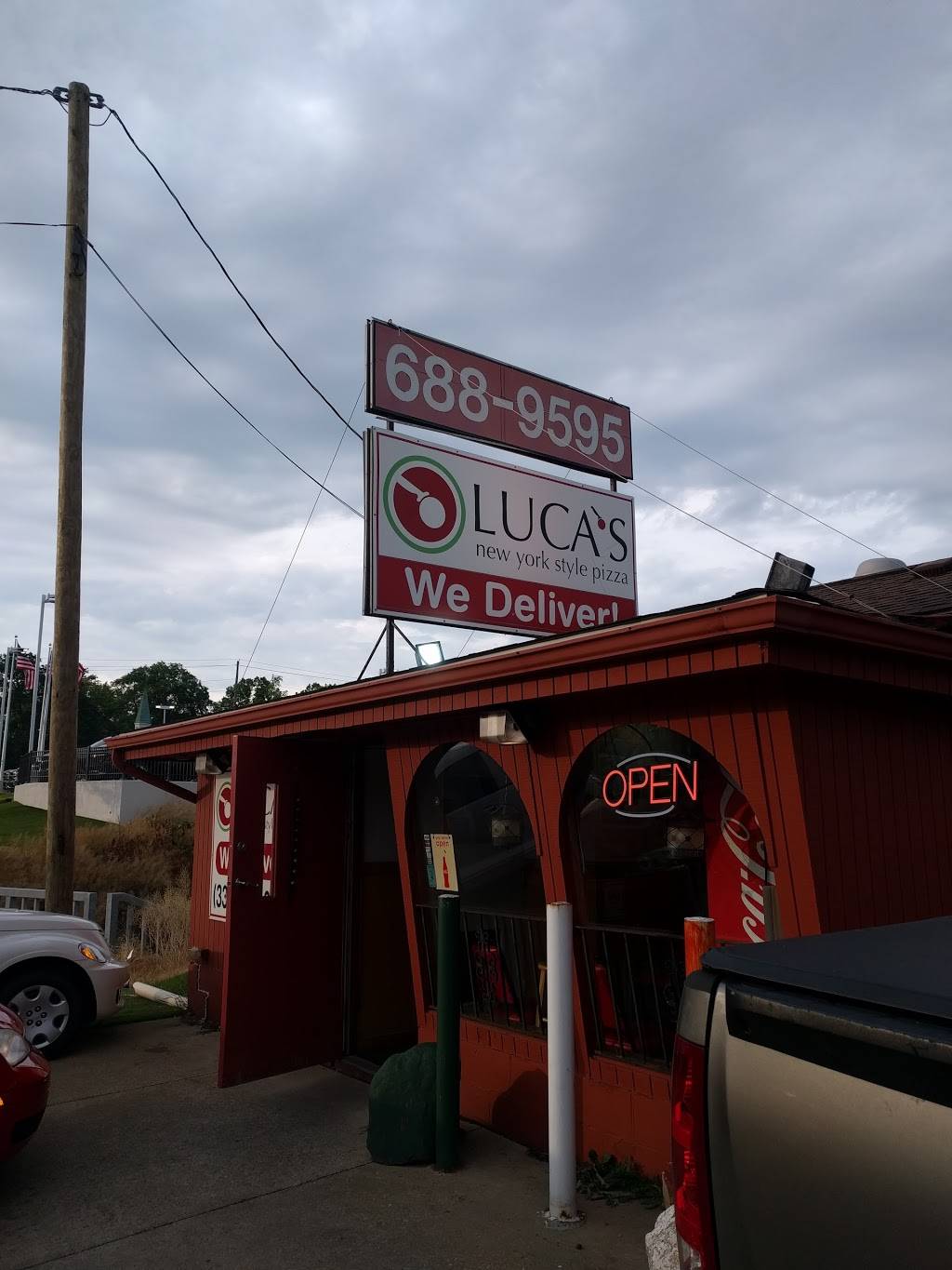 Lucas New York Style Pizza | restaurant | 3451 Darrow Rd, Stow, OH 44224, USA | 3306889595 OR +1 330-688-9595