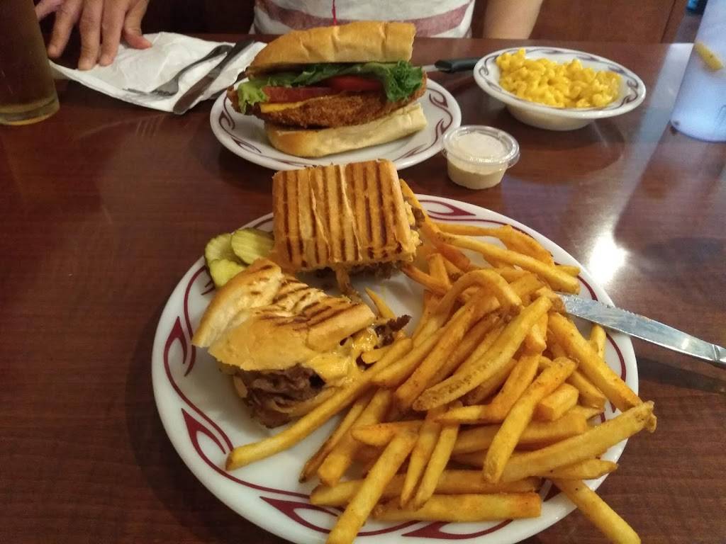 Eagle Grille & Tavern | restaurant | 29 N Main St, Hubbard, OH 44425, USA | 3305347990 OR +1 330-534-7990