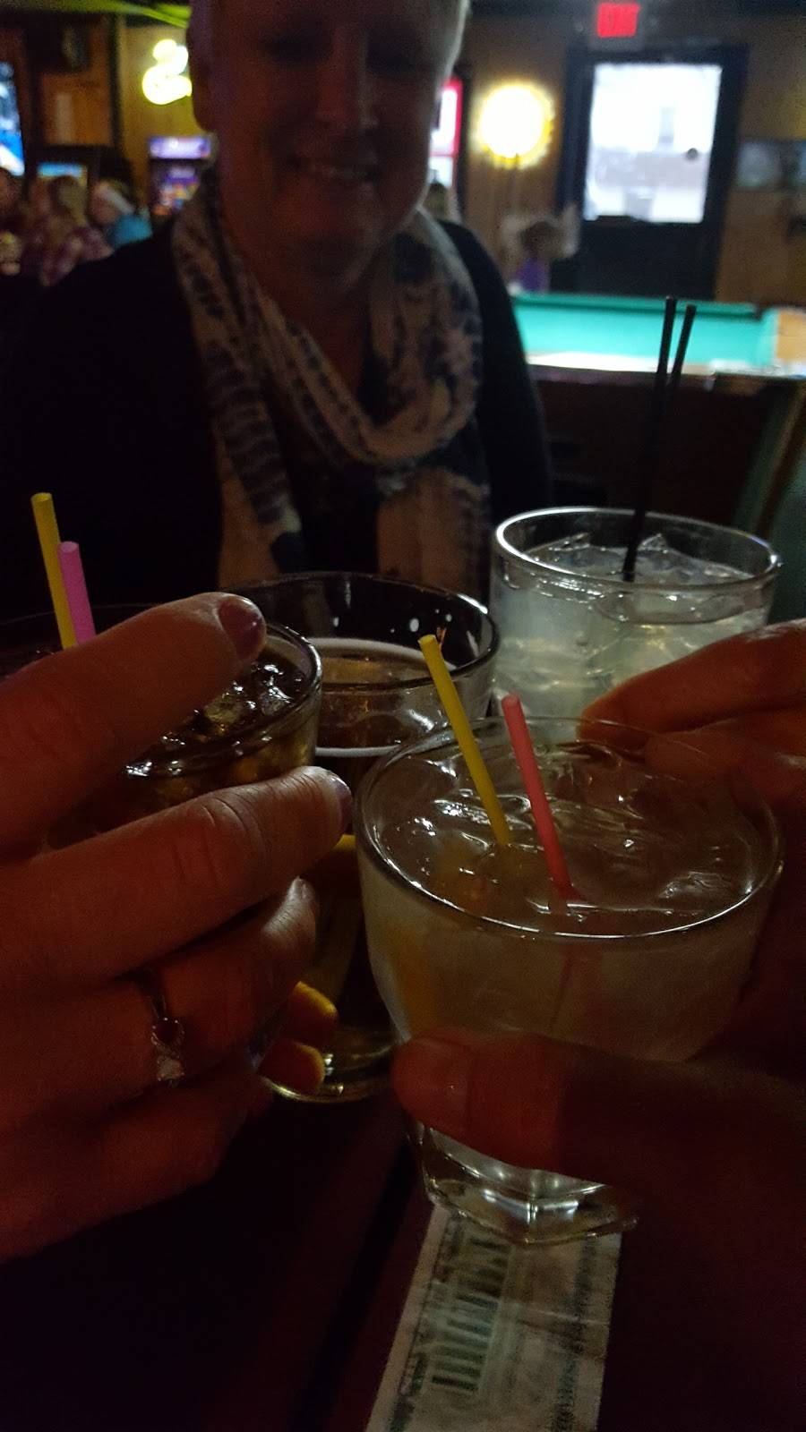 Berthas Bar & Grill | restaurant | 1322 N 16th St, Council Bluffs, IA 51501, USA | 7122562476 OR +1 712-256-2476