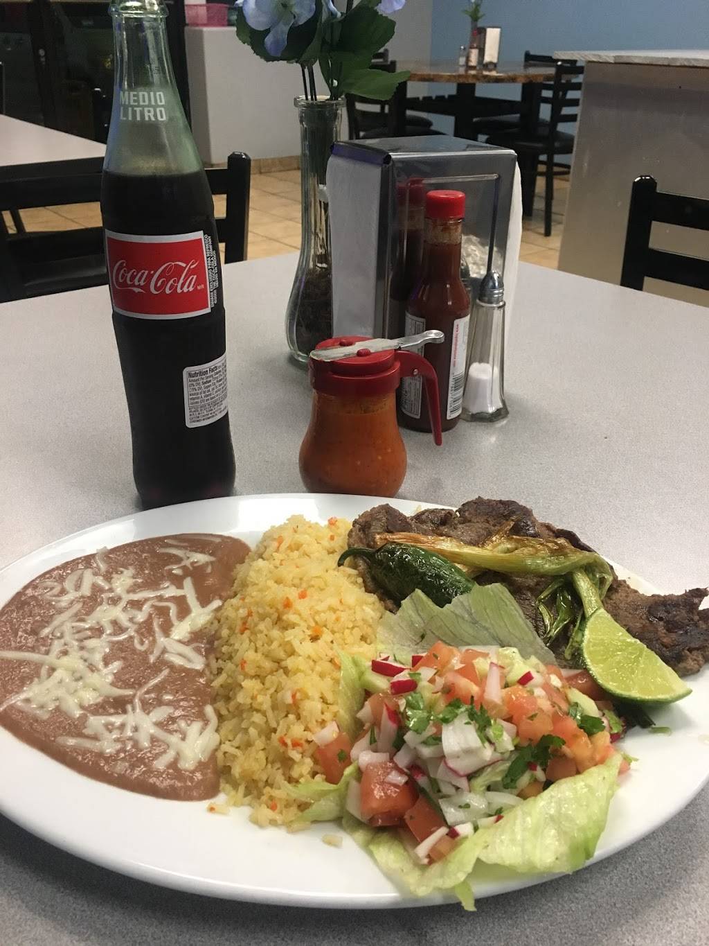 Salvis Pupuseria & Restaurant | restaurant | 8922 Beech Ave suite k, Fontana, CA 92336, USA | 9096951021 OR +1 909-695-1021