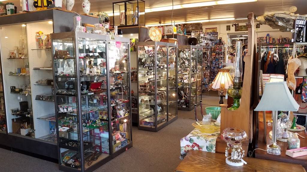 Main Street Collectors Mall & Soda Fountain | restaurant | 10909 SE Main St, Milwaukie, OR 97222, USA | 5036597632 OR +1 503-659-7632