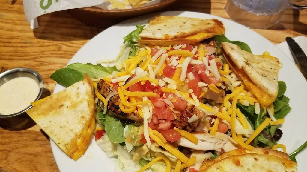 Chilis Grill & Bar | meal takeaway | 939 Saxon Blvd, Orange City, FL 32763, USA | 3867740708 OR +1 386-774-0708