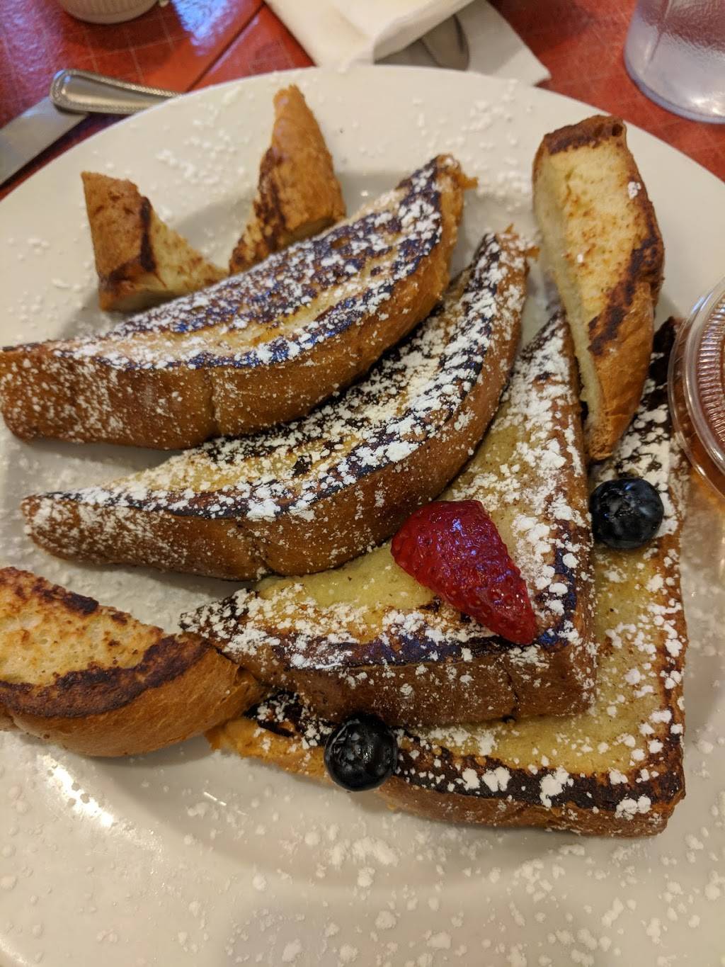 Sweet Maple Cafe | cafe | 1339 W Taylor St, Chicago, IL 60607, USA | 3122438908 OR +1 312-243-8908