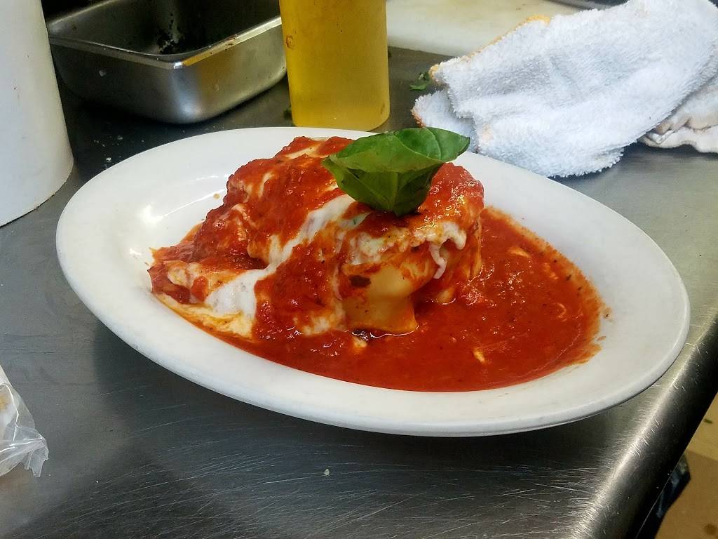 Stefanos Pizza & Restaurant | restaurant | 35 E Main St, Freehold, NJ 07728, USA | 7324625656 OR +1 732-462-5656