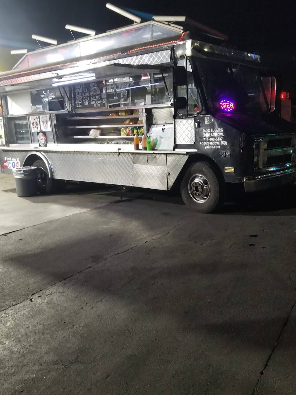 Tacos El Catrin | restaurant | 415 N Bristol St, Santa Ana, CA 92703, USA | 7144603437 OR +1 714-460-3437