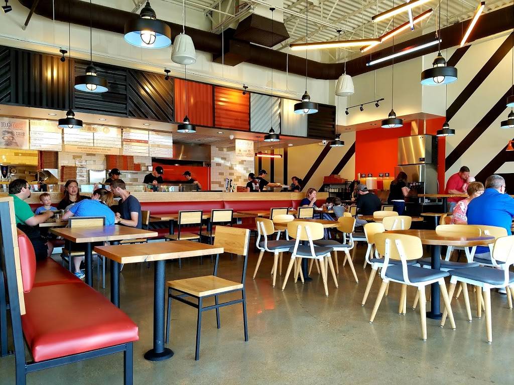 Blaze Pizza | restaurant | 1050 S Kirkwood Rd, Kirkwood, MO 63122, USA | 3146824005 OR +1 314-682-4005