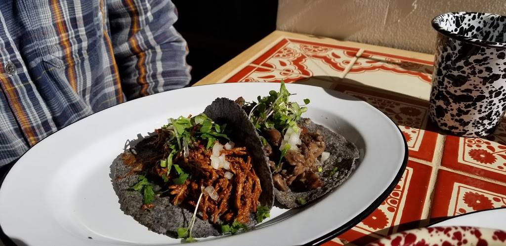 Cielo Rojo Restaurante | restaurant | 7056 Carroll Ave, Takoma Park, MD 20912, USA | 3017550833 OR +1 301-755-0833