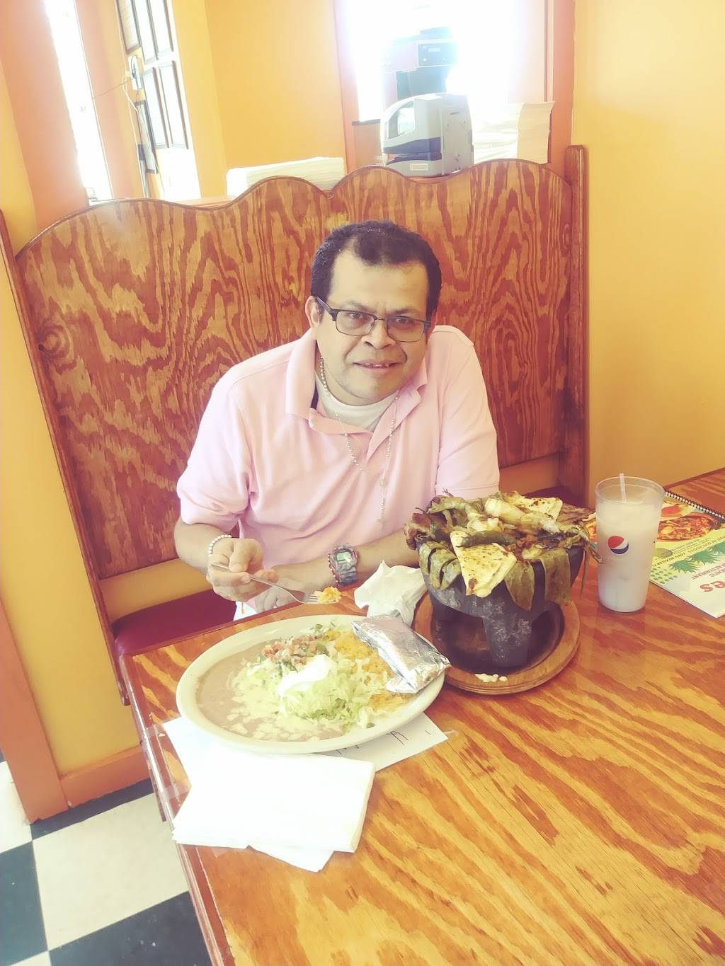 Tres Agaves Mexican Restaurant | restaurant | 6332 State Hwy B, Wardsville, MO 65101, USA | 5736592885 OR +1 573-659-2885