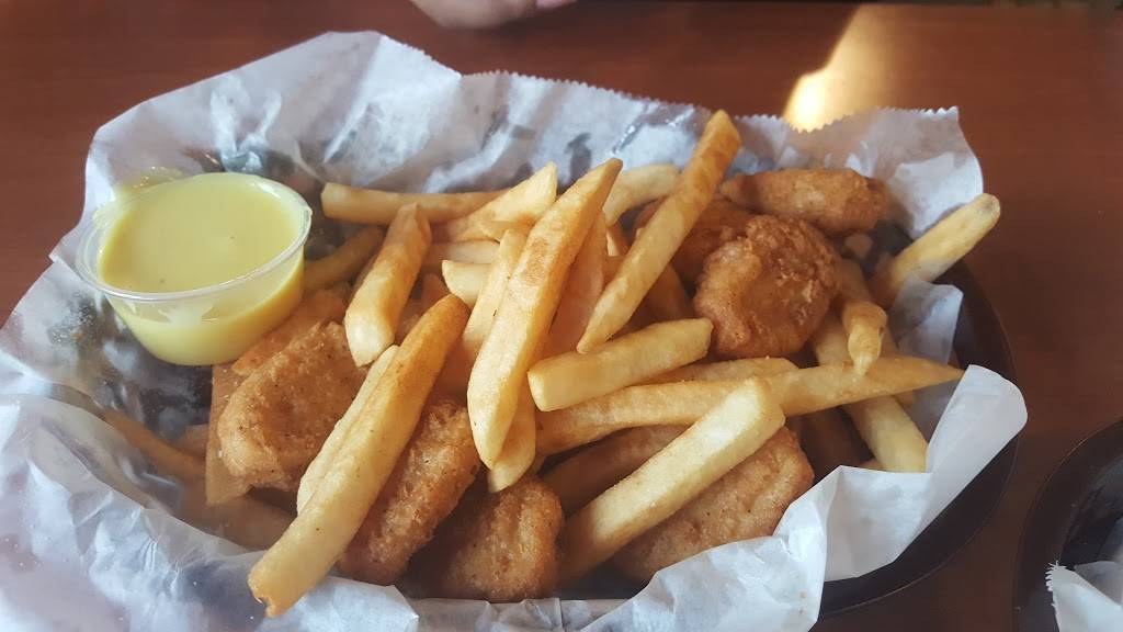 P Gs Wings & More | restaurant | 1205 W Oak St, Kissimmee, FL 34741, USA | 4078473441 OR +1 407-847-3441