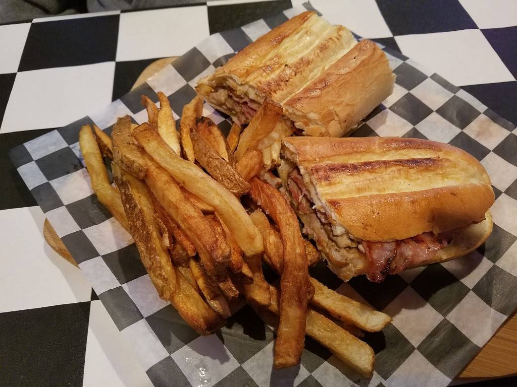 Speed-Eez | restaurant | 13300 Roosevelt Hwy, Corry, PA 16407, USA | 8146647455 OR +1 814-664-7455