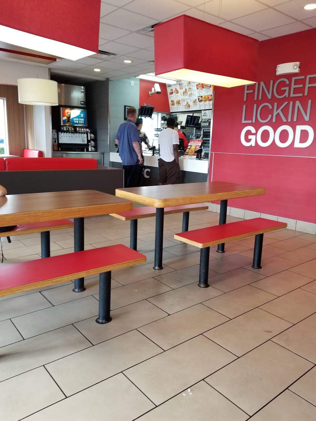 KFC | restaurant | 2212 E Fowler Ave, Tampa, FL 33612, USA | 8138669690 OR +1 813-866-9690
