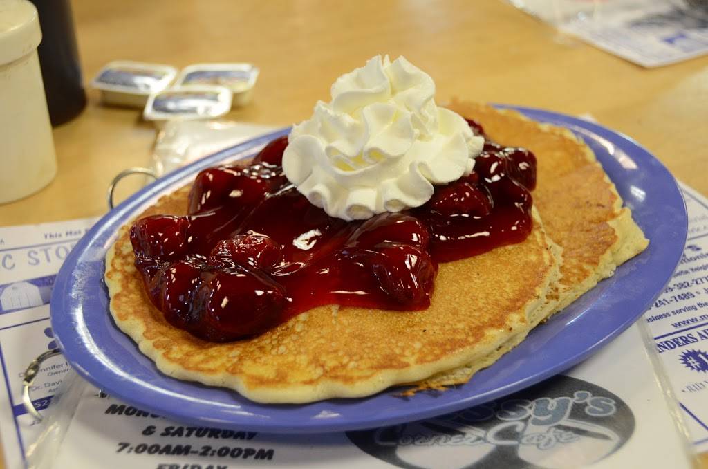 Missys Corner Cafe | restaurant | 2111 Court St, Pekin, IL 61554, USA | 3093464456 OR +1 309-346-4456