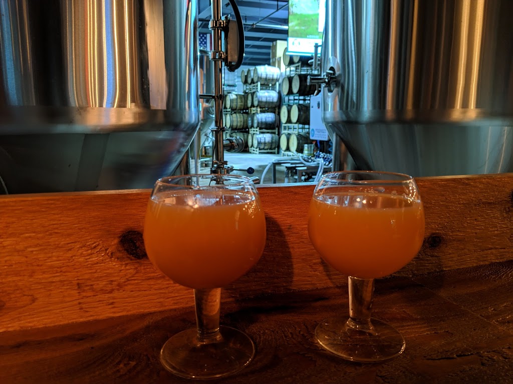 Noon Whistle Brewing | restaurant | 800 E Roosevelt Rd, Lombard, IL 60148, USA | 6303766895 OR +1 630-376-6895