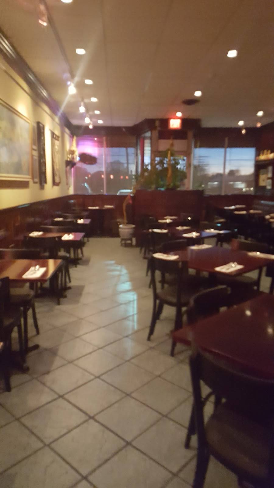 King & I | restaurant | 545 Broadbridge Rd, Bridgeport, CT 06610, USA | 2033742081 OR +1 203-374-2081