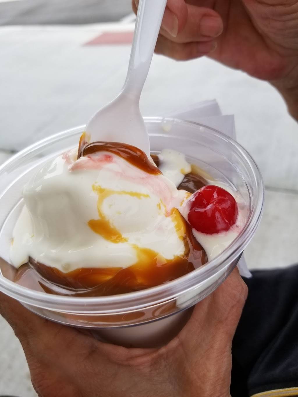 Andys Frozen Custard | restaurant | 450 E Ogden Ave, Naperville, IL 60563, USA | 3312132600 OR +1 331-213-2600