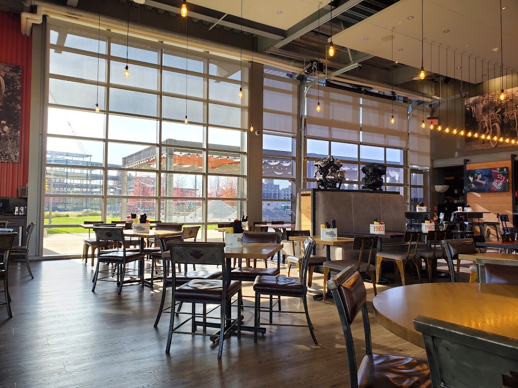 Motor Bar and Restaurant | restaurant | 401 W Canal St, Milwaukee, WI 53203, USA | 4142872778 OR +1 414-287-2778