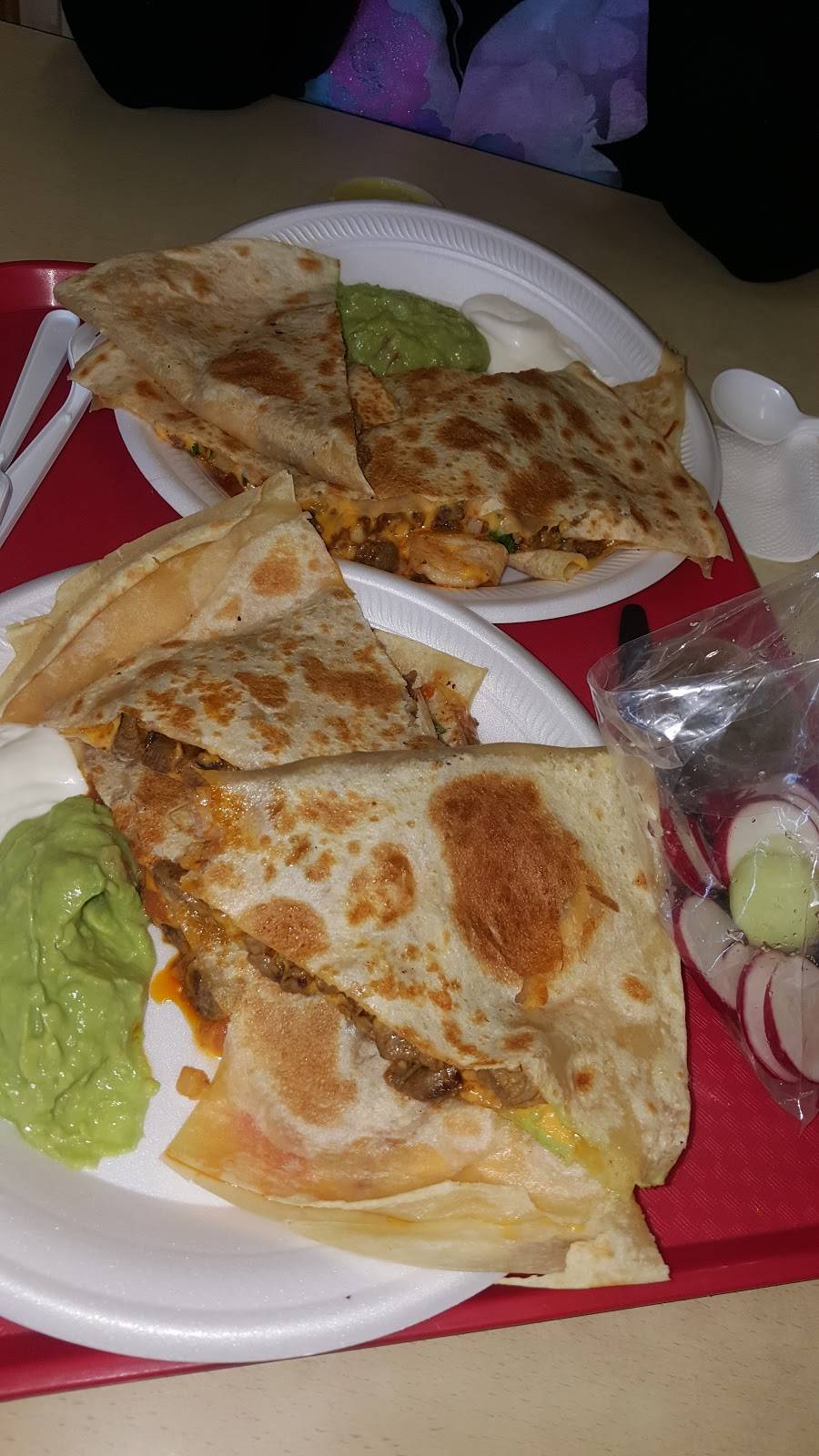 Alvaros Mexican Food | restaurant | 10650 Sierra Ave C, Fontana, CA 92337, USA | 9094285735 OR +1 909-428-5735