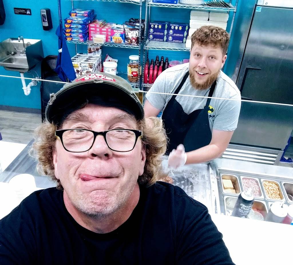 FroZone | restaurant | 6927 W North Ave, Wauwatosa, WI 53213, USA | 4148815895 OR +1 414-881-5895