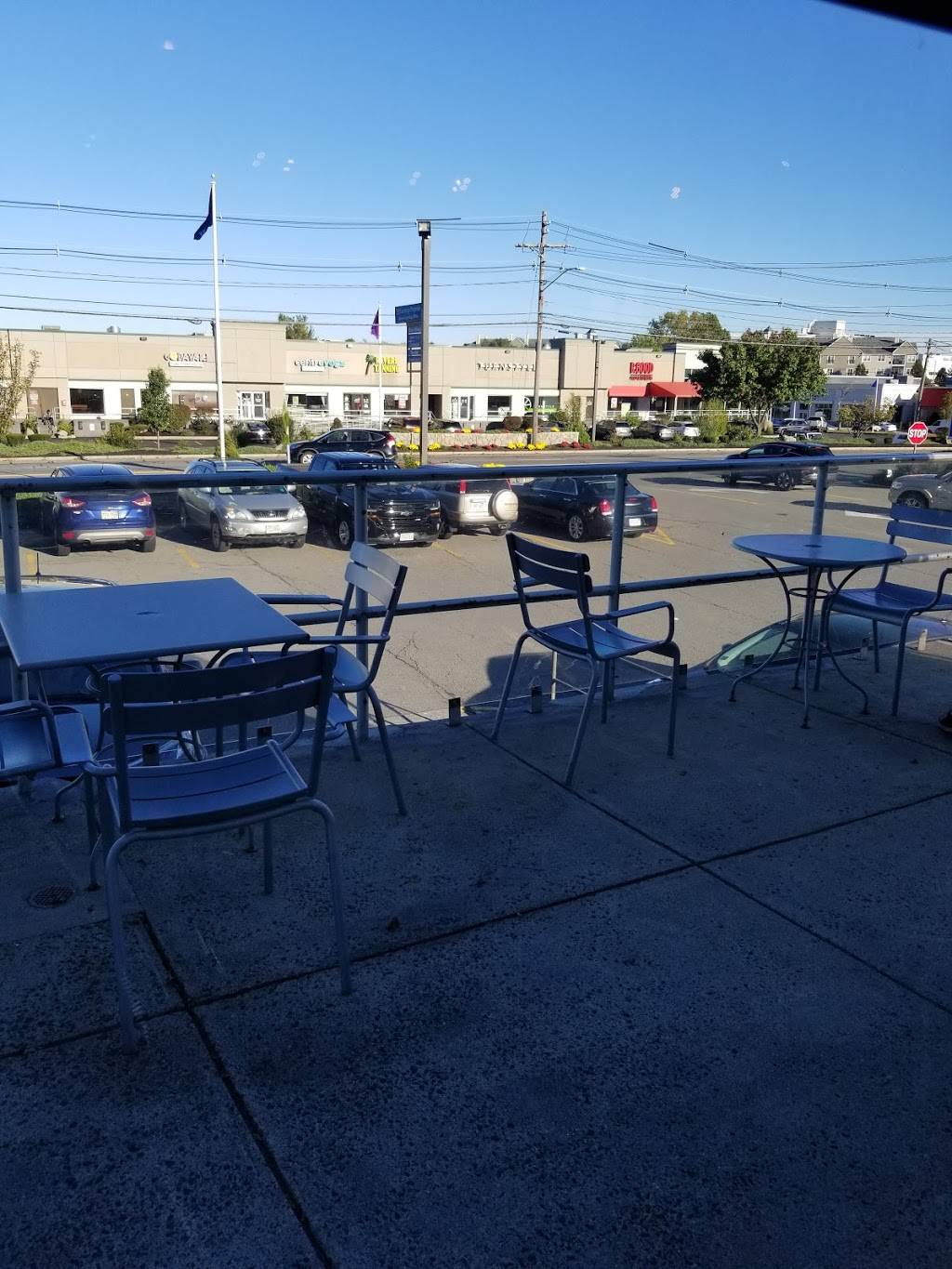 Starbucks | cafe | 200 W Cummings Park #1, Woburn, MA 01801, USA | 7819389305 OR +1 781-938-9305