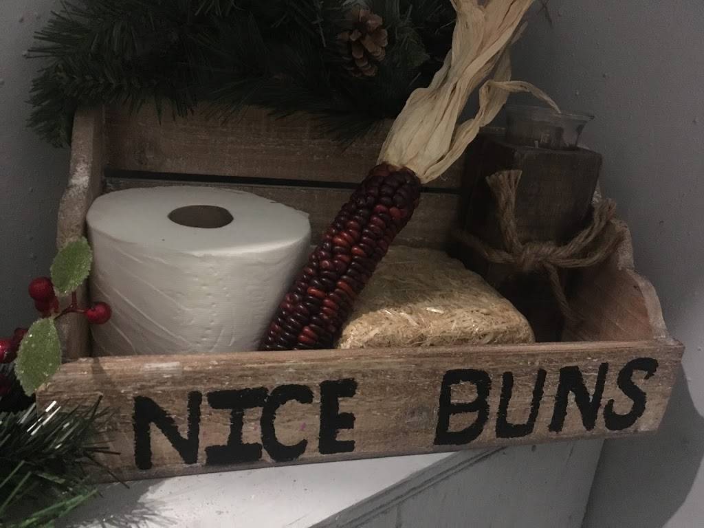 Ms. B’s Restaurant/Pub | restaurant | 723 E 8th St, Anderson, IN 46012, USA | 7653932218 OR +1 765-393-2218