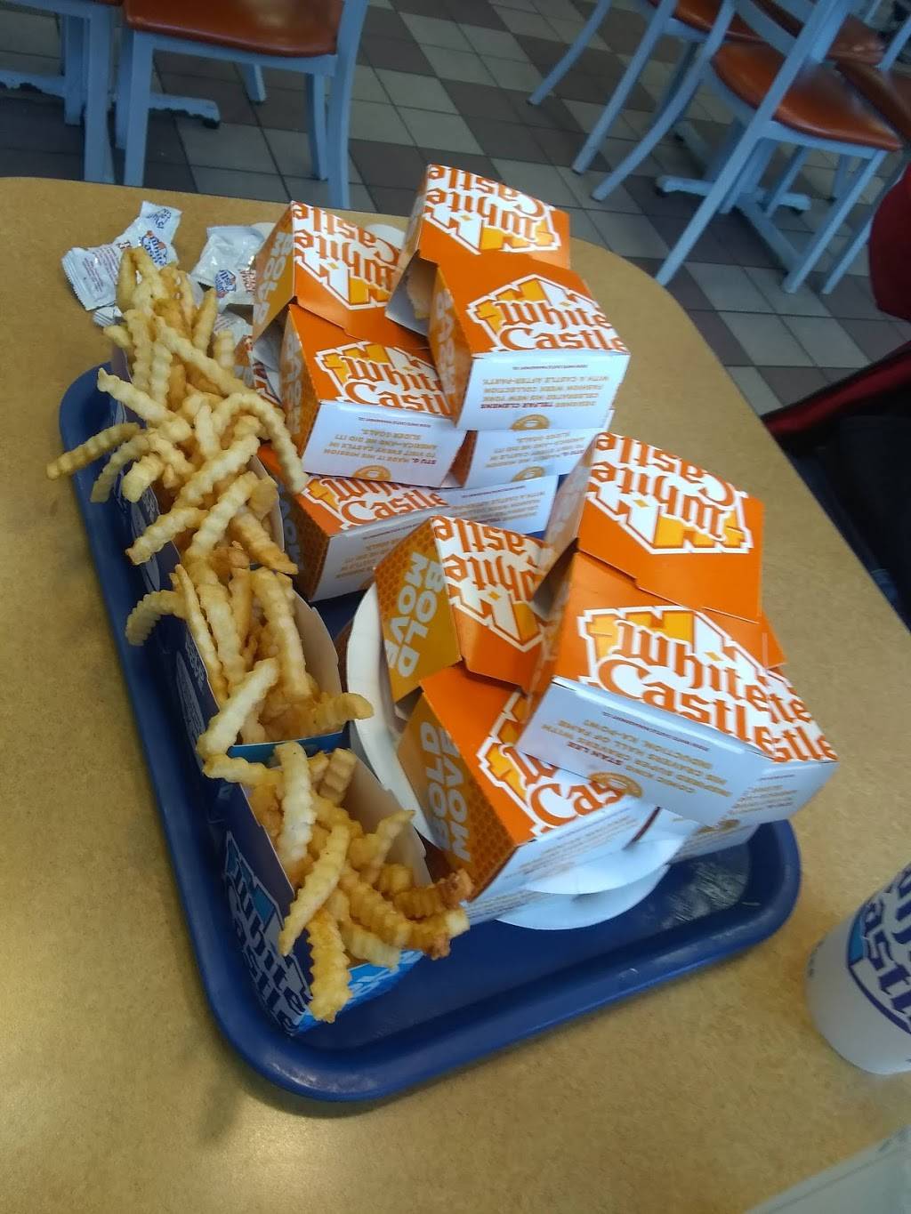 White Castle | restaurant | 7550 Harlem Ave, Chicago, IL 60631, USA | 7737637895 OR +1 773-763-7895