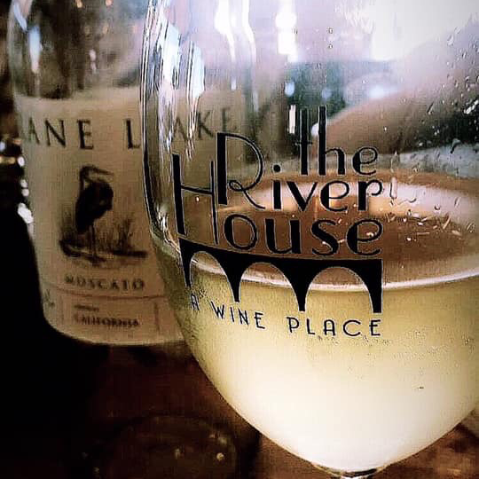 The Riverhouse | restaurant | 11500 State Hwy N, Scott City, MO 63780, USA | 5732640055 OR +1 573-264-0055