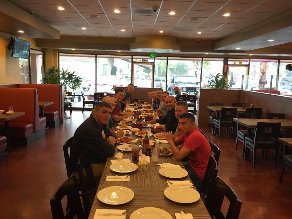 Lucky Chinese Food | restaurant | 9740 Mission Gorge Rd B, Santee, CA 92071, USA | 6195962978 OR +1 619-596-2978