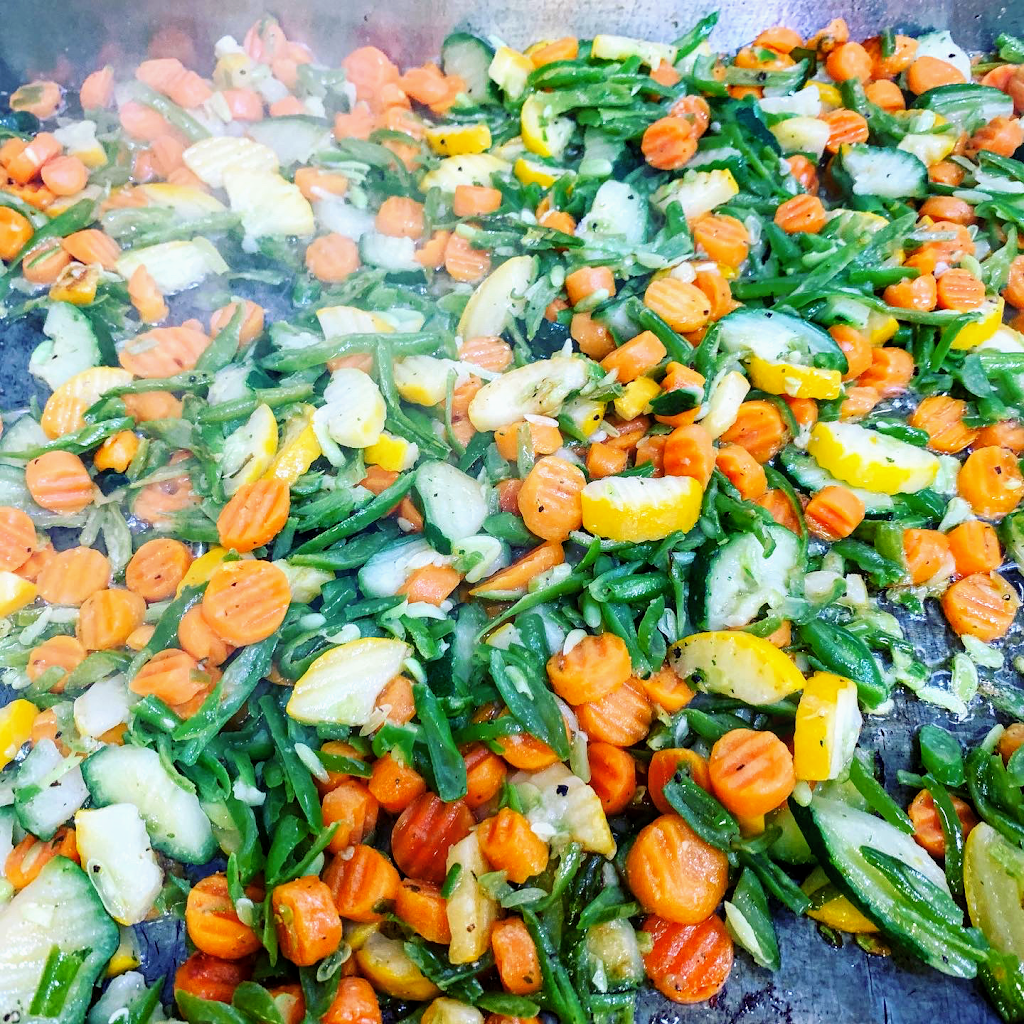 Christina’s Place | restaurant | 114 S Leona St, Orange Grove, TX 78372, USA | 3614904112 OR +1 361-490-4112