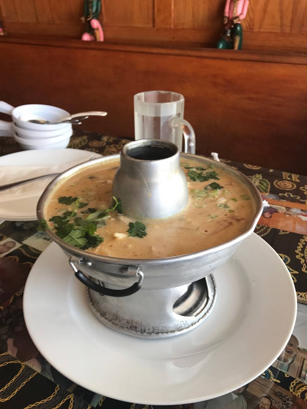 Royal Thai Restaurant | restaurant | 4200 Chino Hills Pkwy #120, Chino Hills, CA 91709, USA | 9093932640 OR +1 909-393-2640