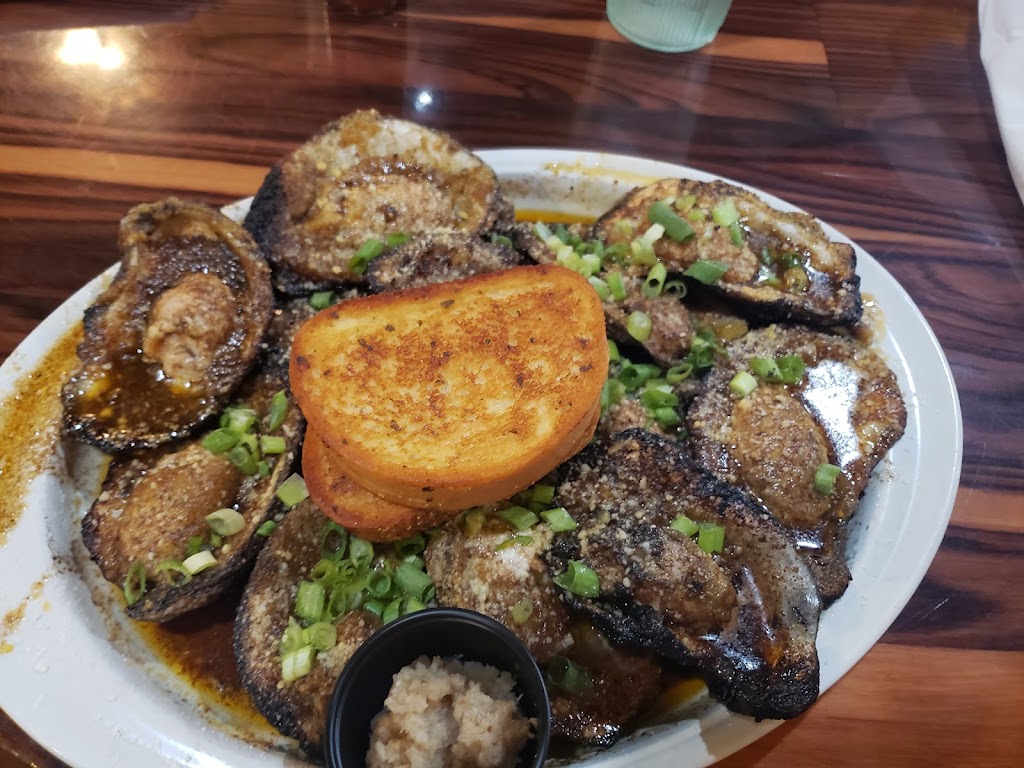 Bayou Bills Crab House | restaurant | 23100 Front Beach Rd, Panama City Beach, FL 32413, USA | 8502351010 OR +1 850-235-1010