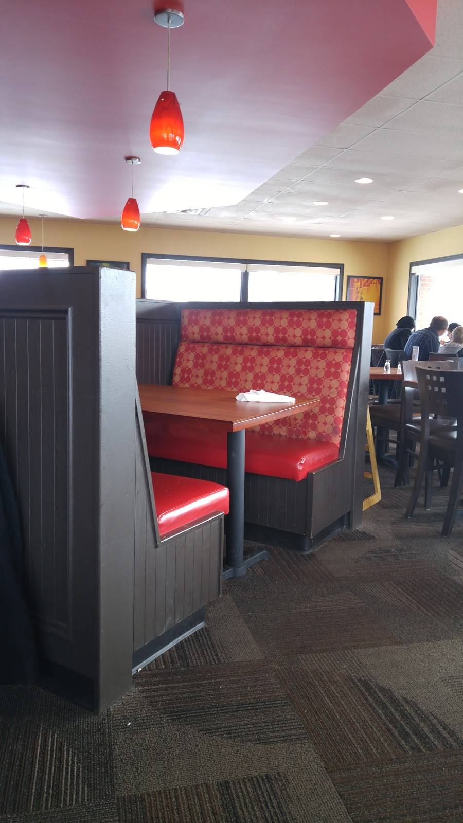 Pizza Hut | meal delivery | 168 Simcoe St, Tillsonburg, ON N4G 2J1, Canada | 5196880032 OR +1 519-688-0032