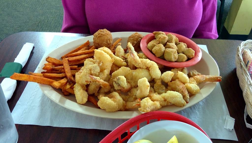 Shrimp R Us More | restaurant | 765 3rd Ave, Welaka, FL 32193, USA | 3864677111 OR +1 386-467-7111