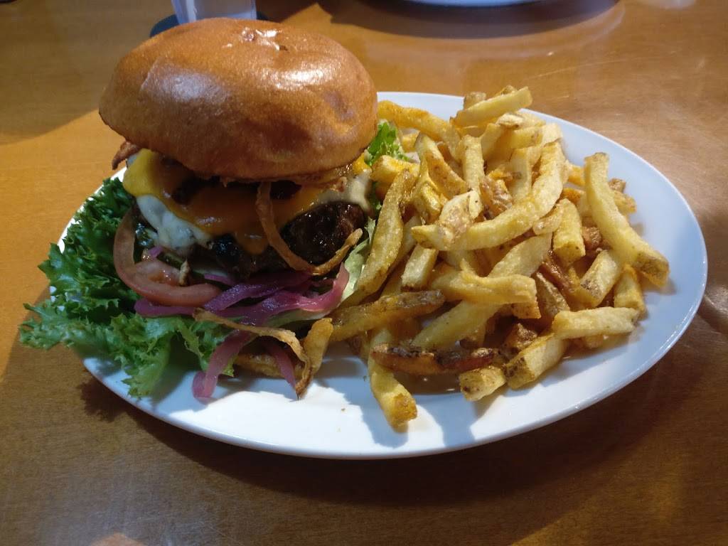 Pluckers | restaurant | 1010 Downsview Dr, Burlington, ON L7T 4H8, Canada | 2893379454 OR +1 289-337-9454