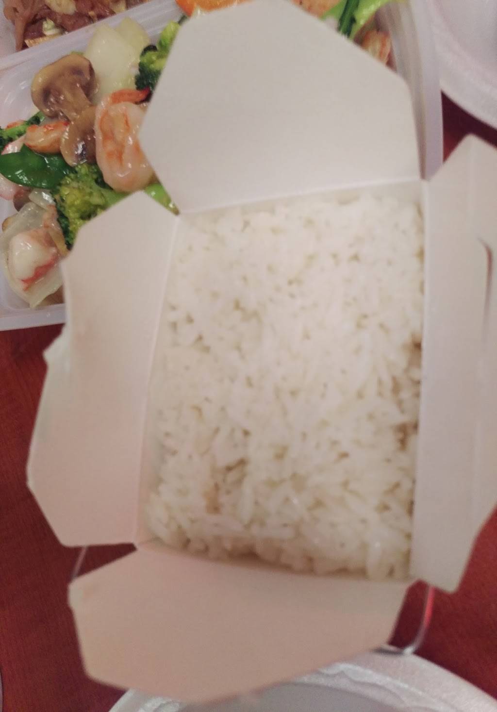 Lucky Chen | restaurant | 1266 Broadway, Brooklyn, NY 11221, USA | 7185733780 OR +1 718-573-3780