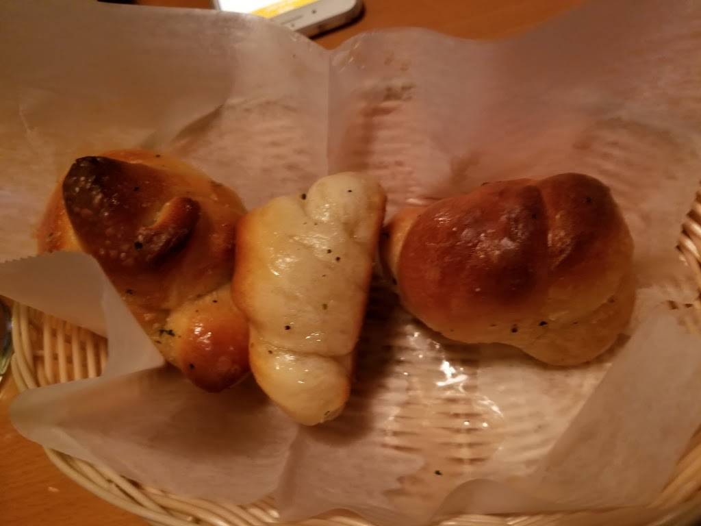 Dinos Restaurant | restaurant | 2113 NY-7, Troy, NY 12180, USA | 5186630131 OR +1 518-663-0131