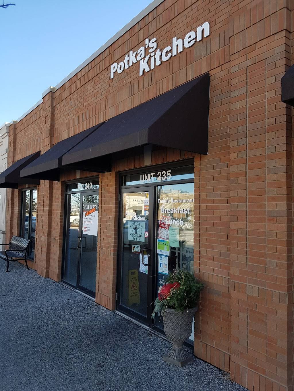 Potkas Kitchen | restaurant | 480 Advance Blvd #235, Tecumseh, ON N8N 0B7, Canada | 5197274200 OR +1 519-727-4200