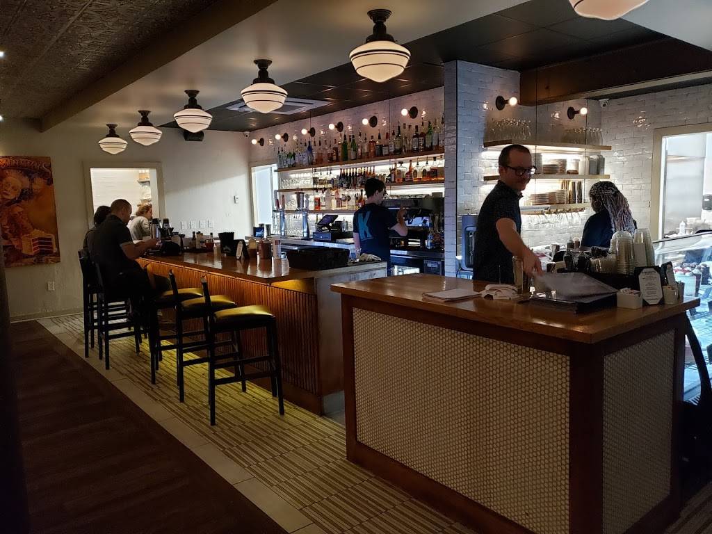 Kaminskys Dessert Cafe | restaurant | 2 Magnolia Rd, Charleston, SC 29407, USA | 8544291777 OR +1 854-429-1777