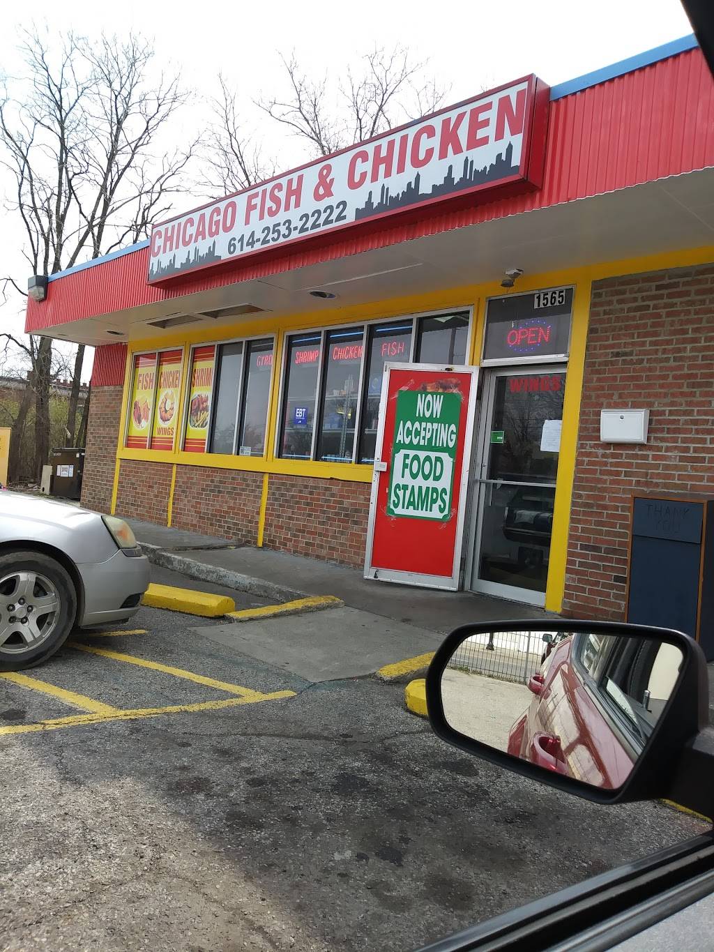 Chicago Fish & Chicken | restaurant | 1565 E Main St, Columbus, OH 43205, USA | 6142532222 OR +1 614-253-2222